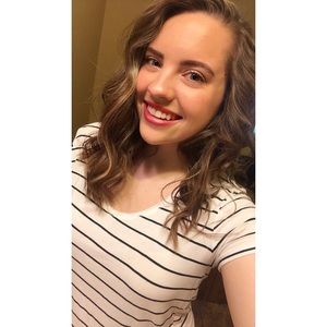 Meet your Posher, Kaylie anne